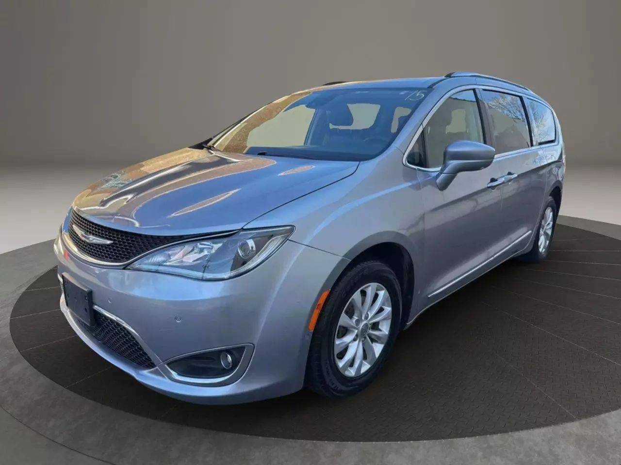 2018 Chrysler Pacifica Touring L Plus — Minivan — 100,149 mi — Mountain Lakes, NJ