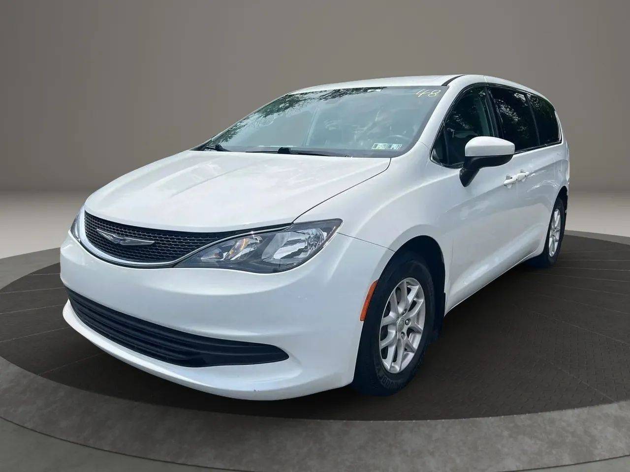 2017 Chrysler Pacifica Touring — Minivan — 111,128 mi — Mountain Lakes, NJ