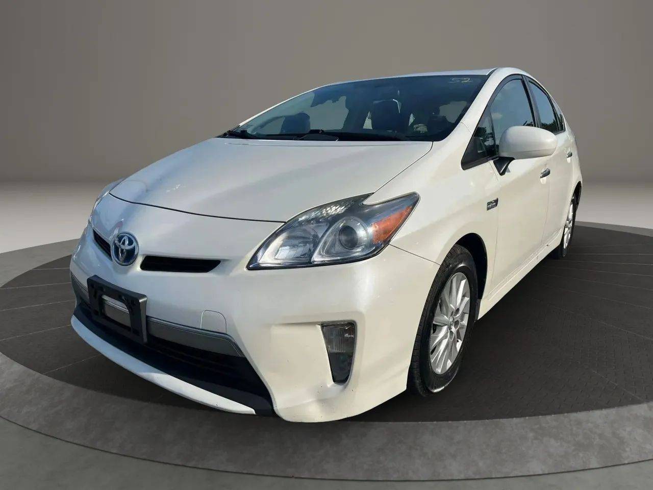 2013 Toyota Prius Advanced — Hatchback — 110,214 mi — Mountain Lakes, NJ
