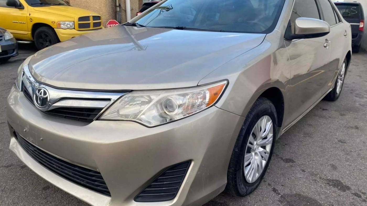 2014 Toyota Camry LE — Sedan — 127,922 mi — Mountain Lakes, NJ