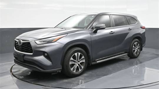 2023 Toyota Highlander XLE — SUV — 20,664 mi — Beaumont, TX