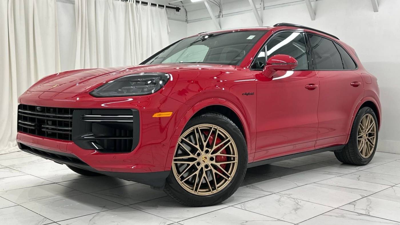 2024 Porsche Cayenne Turbo E-Hybrid — SUV — 990 mi — Newark, DE