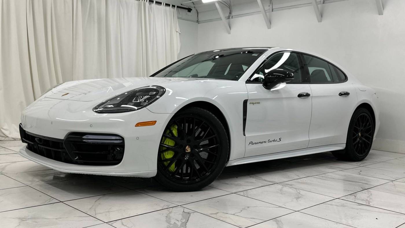 2022 Porsche Panamera Turbo S E-Hybrid — Hatchback — 25,679 mi — Newark, DE