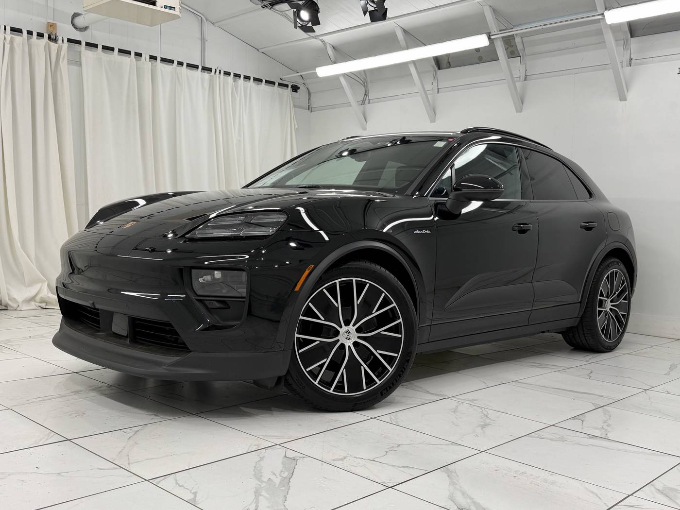 2025 Porsche Macan Electric Macan Electric — SUV — 1,355 mi — Newark, DE