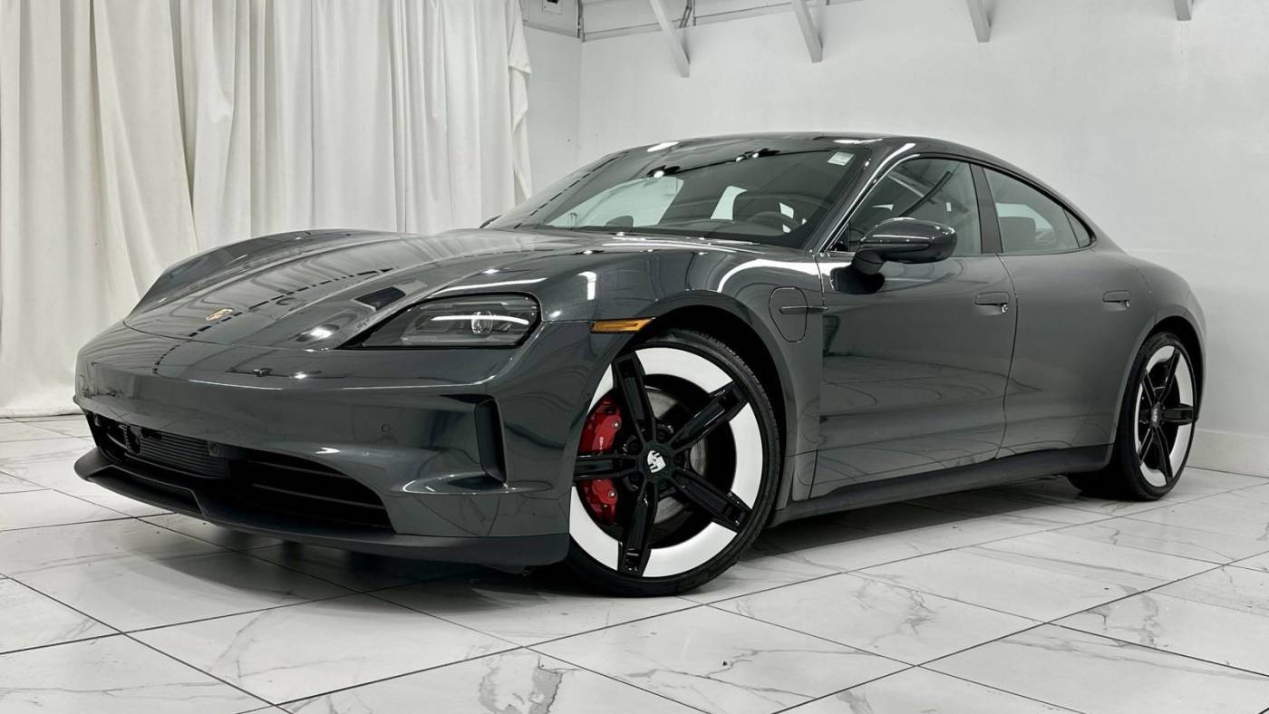 2025 Porsche Taycan 4S — Sedan — 1,613 mi — Newark, DE