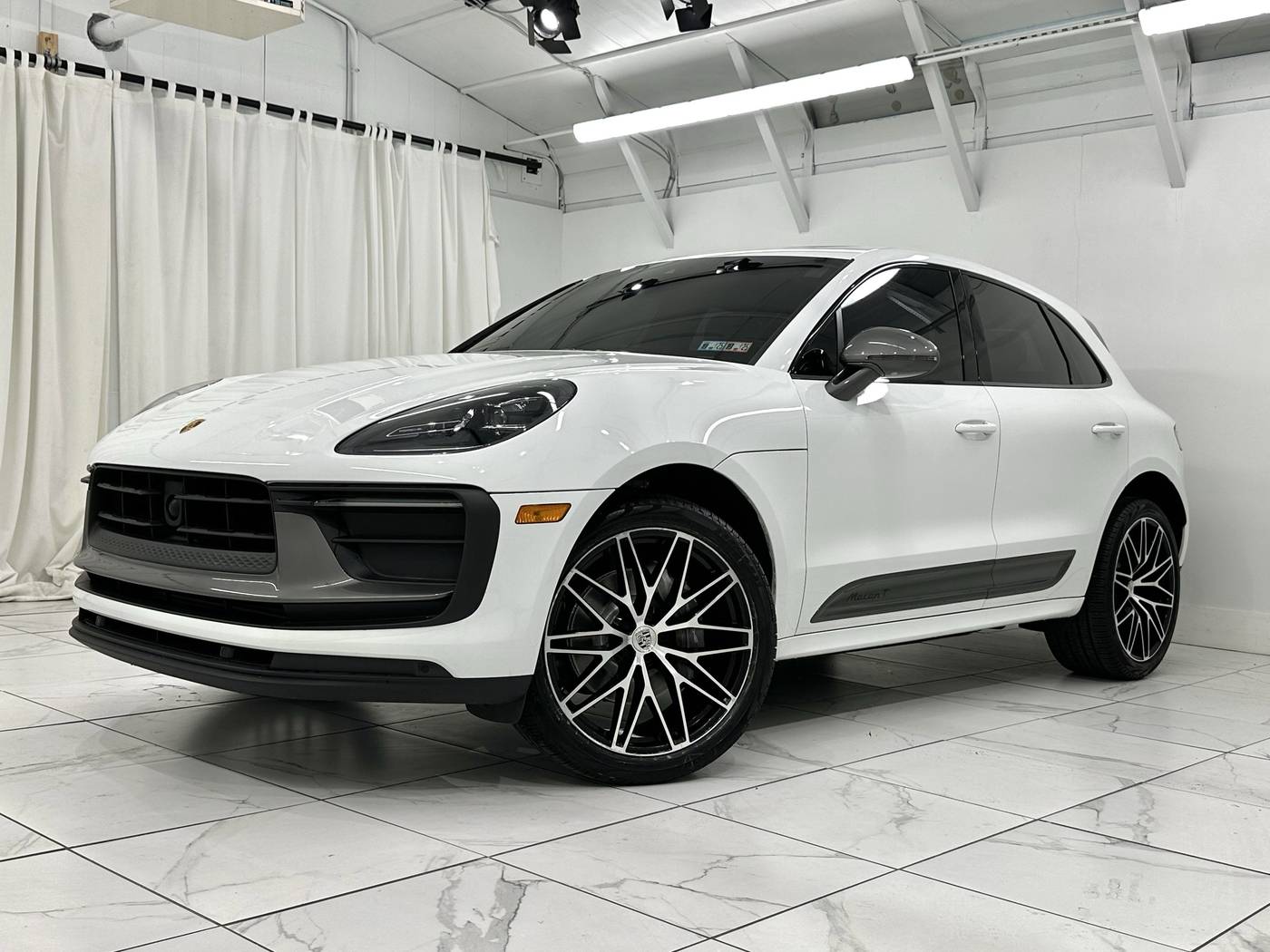 2023 Porsche Macan T — SUV — 26,958 mi — Newark, DE