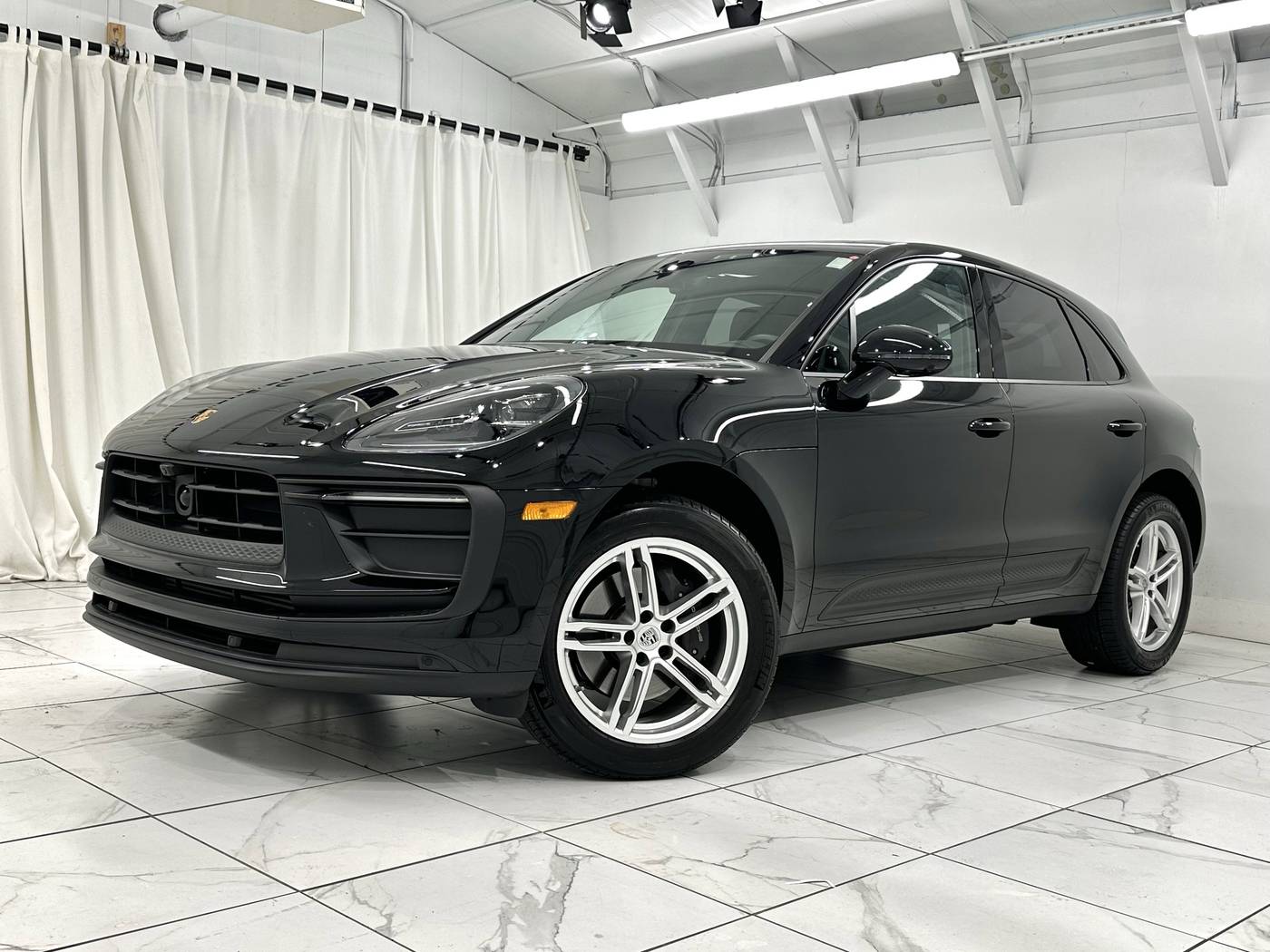 2025 Porsche Macan Standard — SUV — 7,642 mi — Newark, DE
