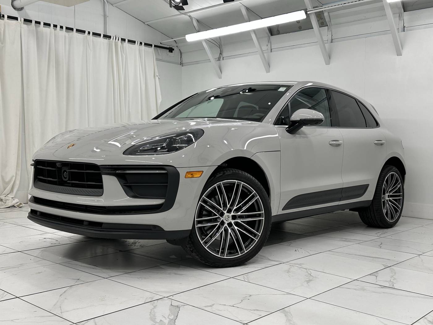 2024 Porsche Macan Standard — SUV — 2,056 mi — Newark, DE
