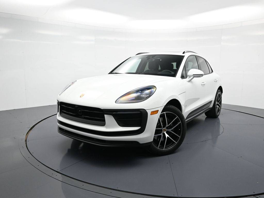 2025 Porsche Macan Standard — SUV — 2,378 mi — Naples, FL