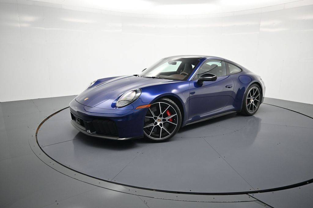 2025 Porsche 911 Carrera 4 GTS