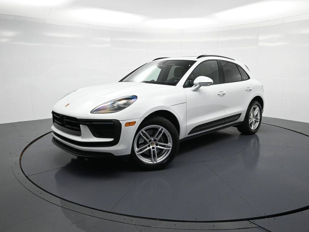 2025 Porsche Macan Standard — SUV — 2,645 mi — Naples, FL