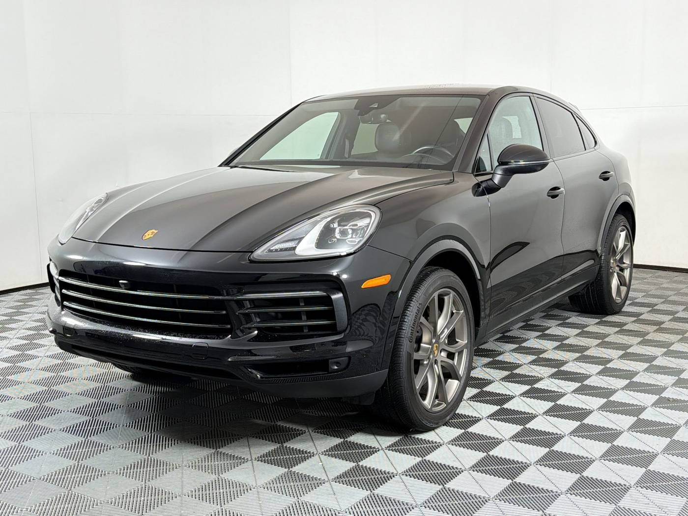 2023 Porsche Cayenne Platinum Edition