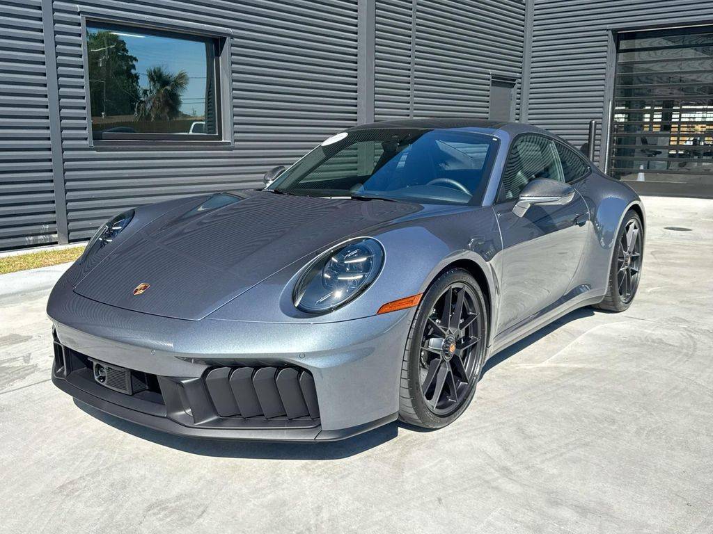 2025 Porsche 911 Carrera GTS