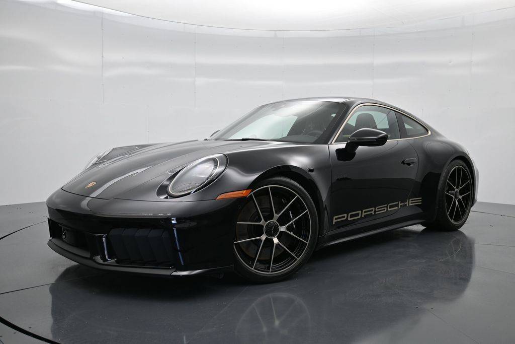 2026 Porsche 911 Carrera 4 GTS