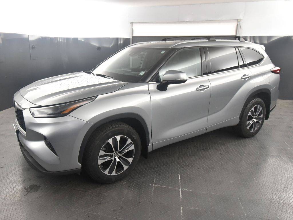 2022 Toyota Highlander XLE — SUV — 72,104 mi — Rochester, NY