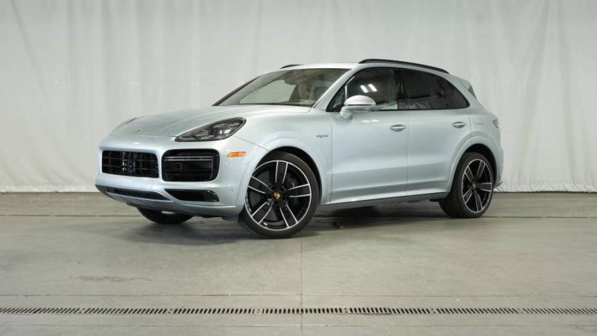2023 Porsche Cayenne Turbo S E-Hybrid