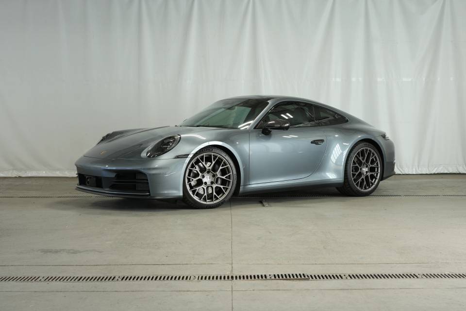 2025 Porsche 911 Carrera — Coupe — 5,038 mi — Salt Lake City, UT