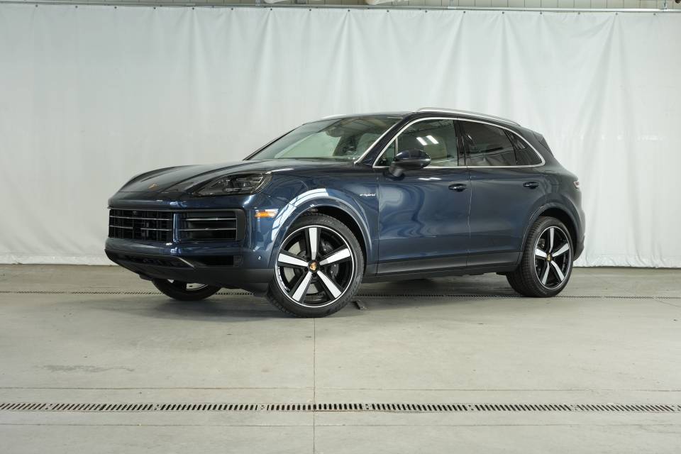 2024 Porsche Cayenne E-Hybrid — SUV — 2,590 mi — Salt Lake City, UT