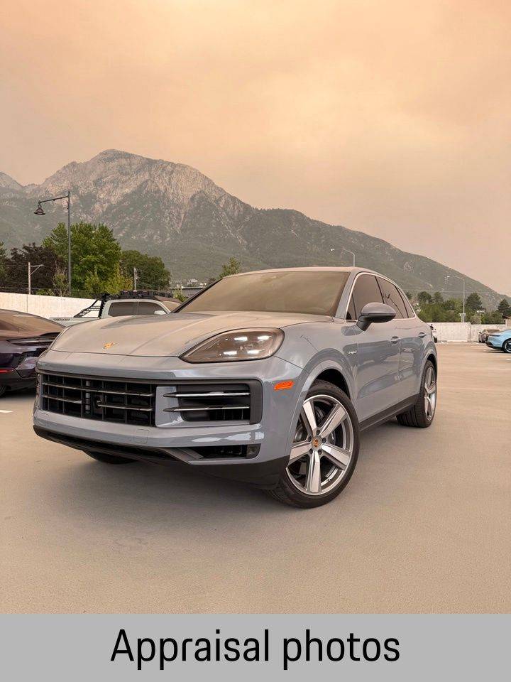 2024 Porsche Cayenne E-Hybrid