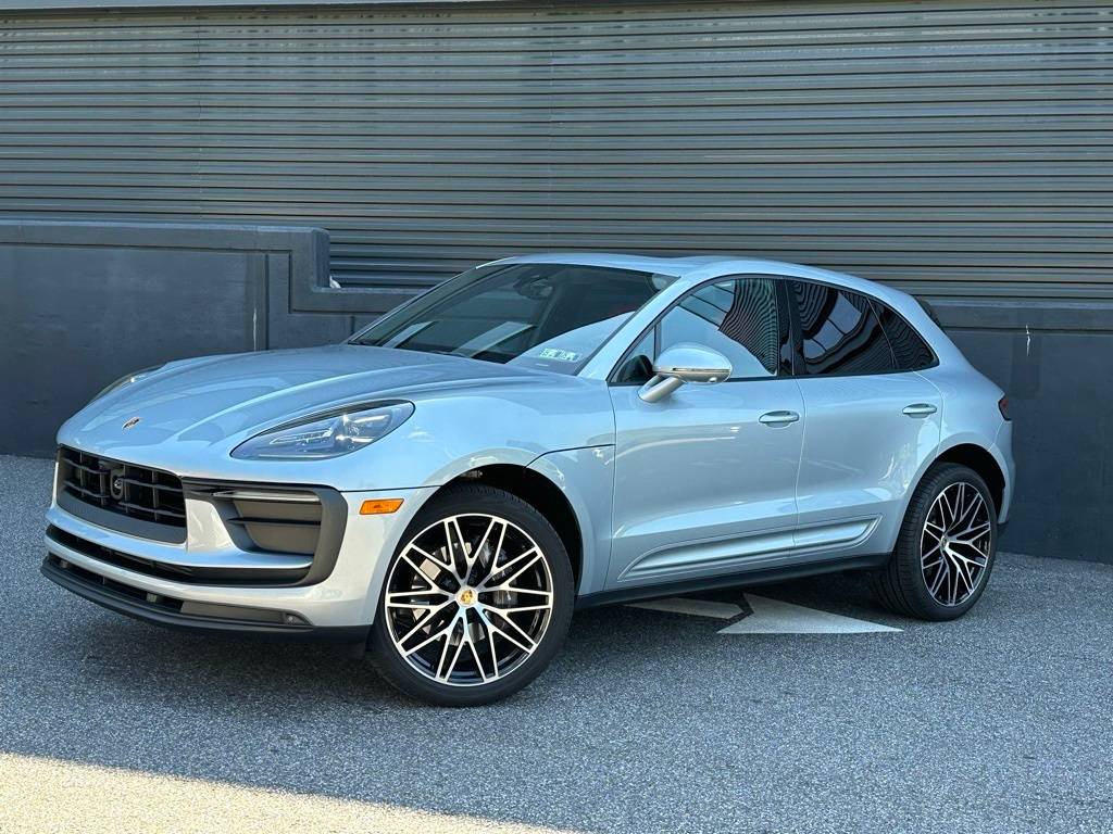 2025 Porsche Macan Standard — SUV — 5,990 mi — Newtown Square, PA