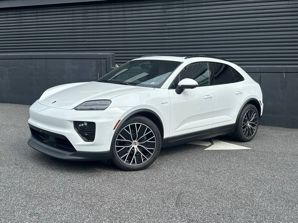 2024 Porsche Macan Electric 4 — SUV — 3,560 mi — Newtown Square, PA
