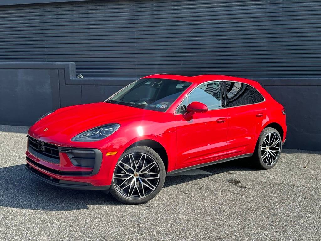 2025 Porsche Macan Macan — SUV — 4,451 mi — Newtown Square, PA