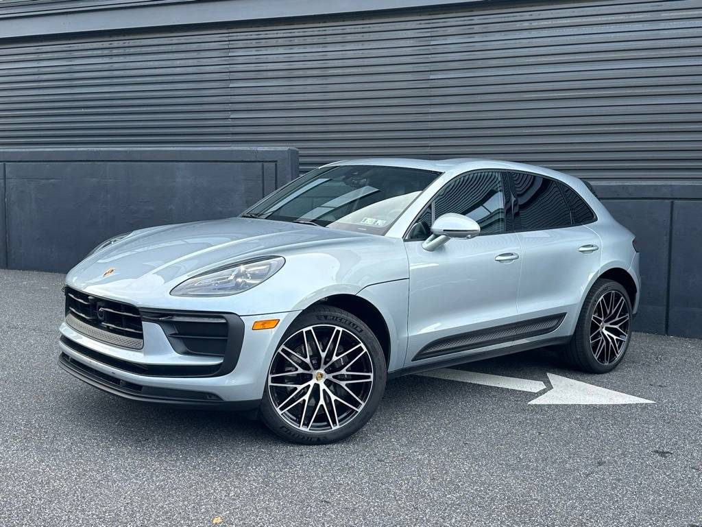 2025 Porsche Macan Macan — SUV — 5,395 mi — Newtown Square, PA