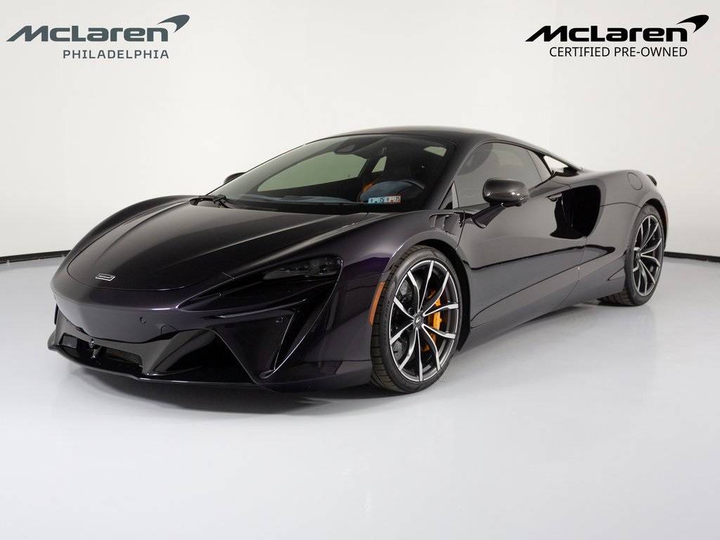 2023 McLaren Artura