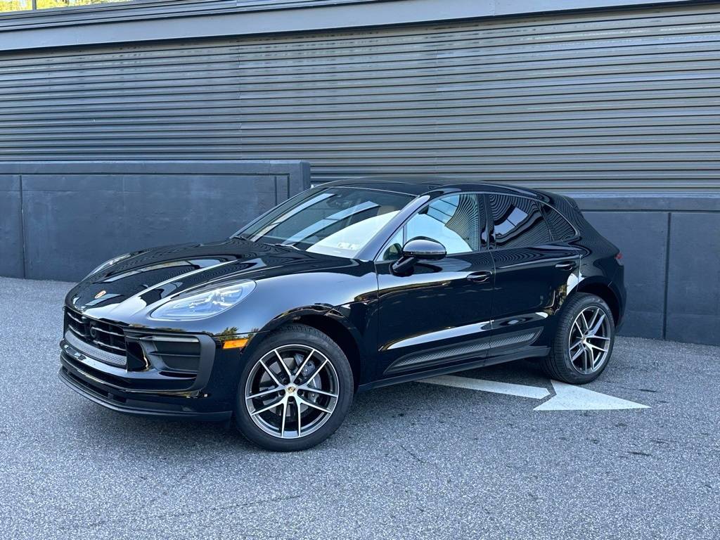 2025 Porsche Macan Macan — SUV — 5,278 mi — Newtown Square, PA
