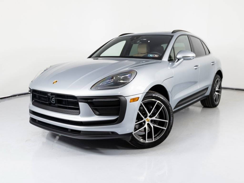 2025 Porsche Macan Macan — SUV — 5,374 mi — Newtown Square, PA