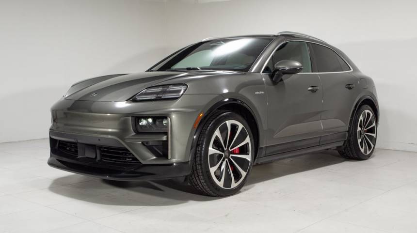 2024 Porsche Macan Electric Turbo — SUV — 2,950 mi — Newtown Square, PA