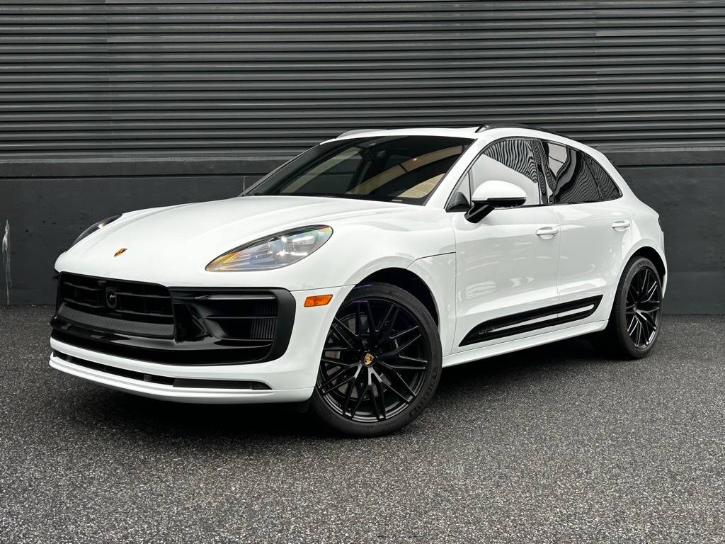 2025 Porsche Macan GTS — SUV — 4,843 mi — Newtown Square, PA