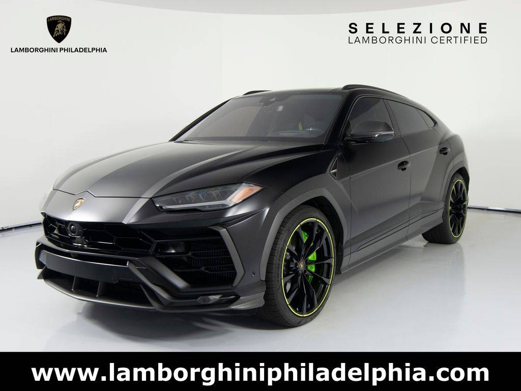 2022 Lamborghini Urus Graphite Capsule