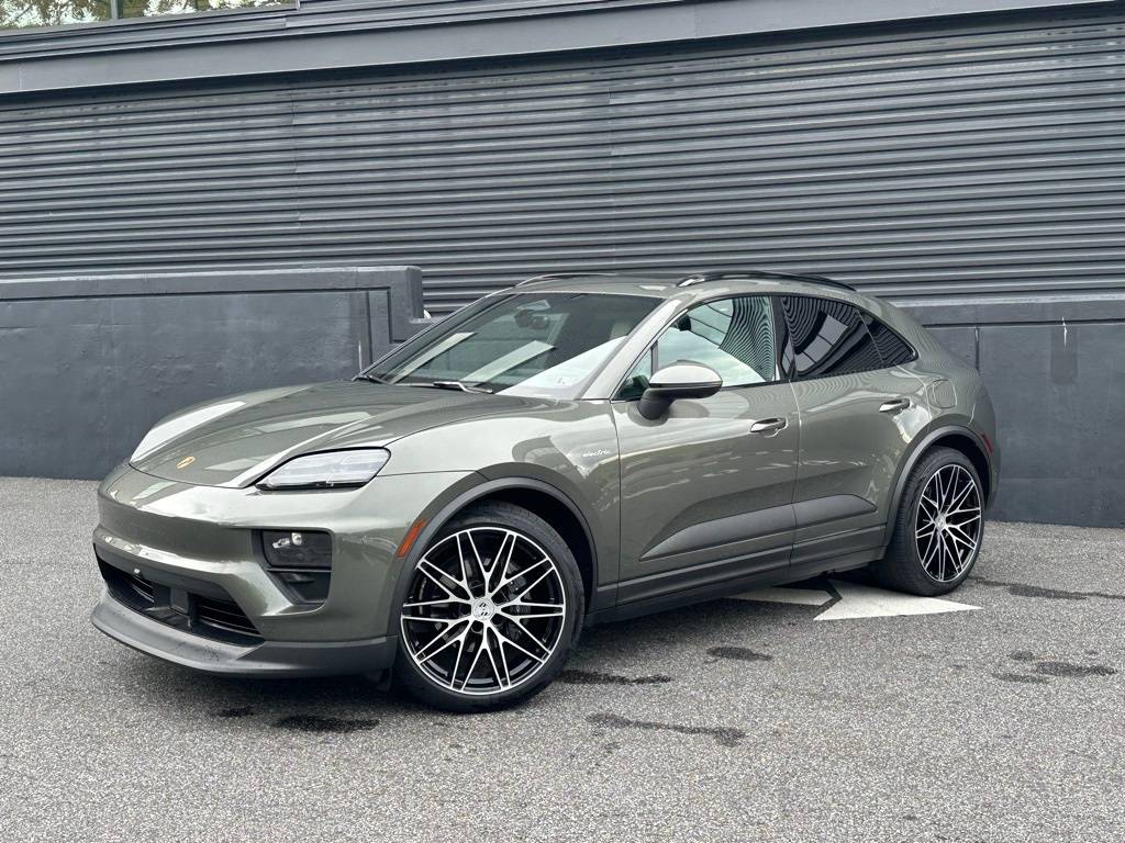 2024 Porsche Macan Electric 4 — SUV — 4,576 mi — Newtown Square, PA