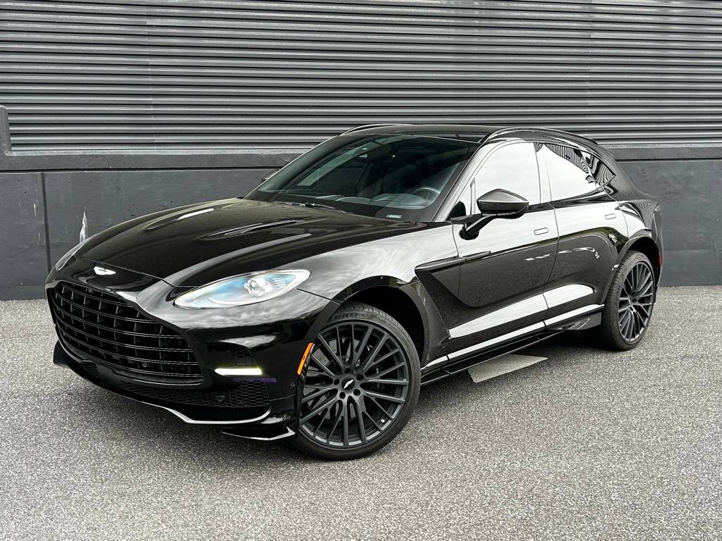 2023 Aston Martin DBX