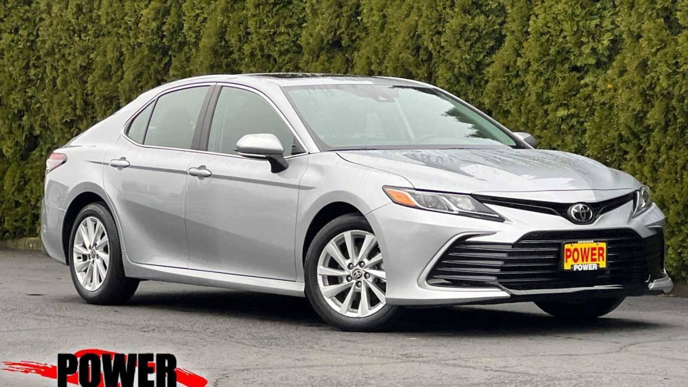 2023 Toyota Camry LE — Sedan — 29,735 mi — Sublimity, OR