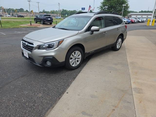 2018 Subaru Outback 2.5i Premium — SUV — 140,458 mi — Eau Claire, WI
