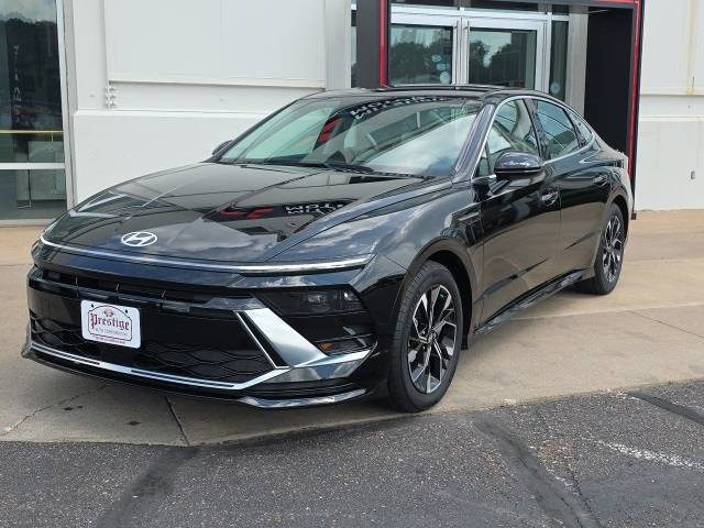 2024 Hyundai Sonata SEL — Sedan — 1,499 mi — Eau Claire, WI