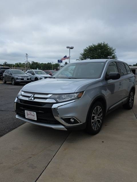 2016 Mitsubishi Outlander ES — SUV — 81,613 mi — Eau Claire, WI