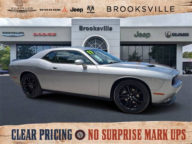 2017 Dodge Challenger SXT — Coupe — 64,000 mi — Brooksville, FL