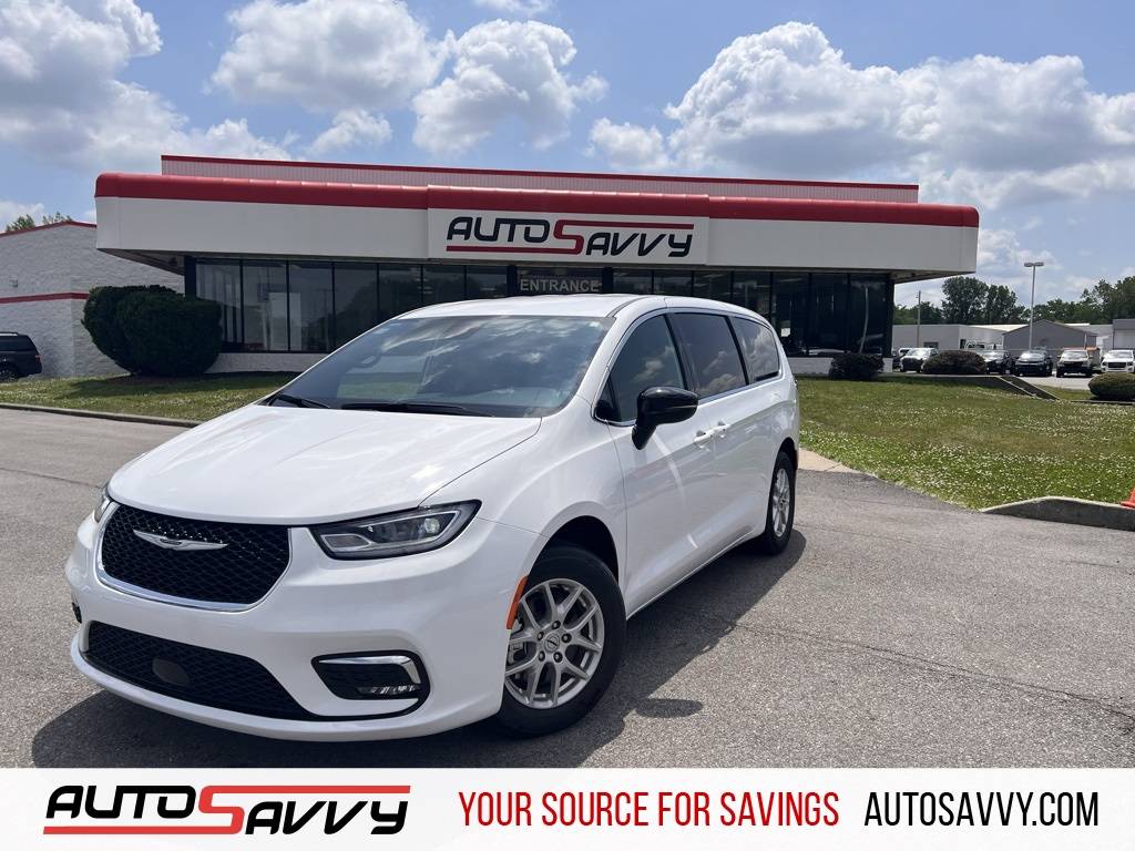 2025 Chrysler Pacifica Select — Minivan — 9,594 mi — Merrillville, IN