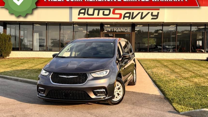 2023 Chrysler Pacifica Touring L — Minivan — 20,375 mi — Merrillville, IN
