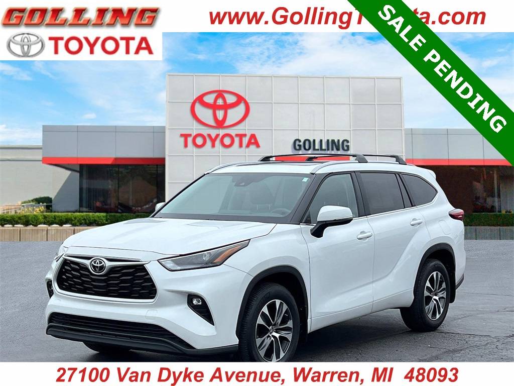 2023 Toyota Highlander XLE — SUV — 12,457 mi — Warren, MI