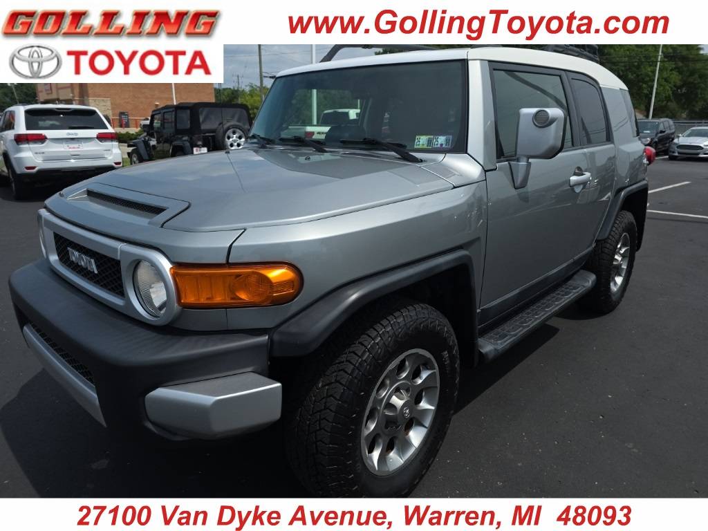 2012 Toyota FJ Cruiser Base — SUV — 157,536 mi — Warren, MI