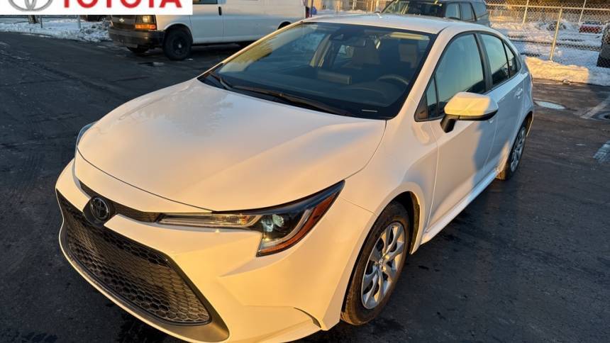 2022 Toyota Corolla LE — Sedan — 5,687 mi — Warren, MI