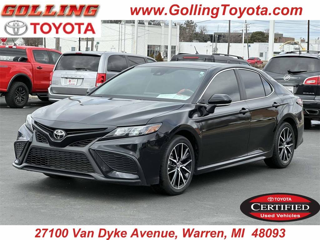 2024 Toyota Camry SE — Sedan — 14,309 mi — Warren, MI