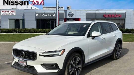 2024 Volvo V60 Cross Country Plus — Wagon — 21,472 mi — Skokie, IL