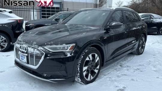 2023 Audi e-tron Premium — SUV — 20,604 mi — Skokie, IL