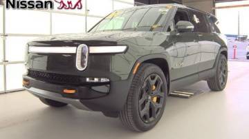 2023 Rivian R1S Adventure — SUV — 1,401 mi — Skokie, IL