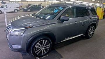 2023 Nissan Pathfinder Platinum — SUV — 19,521 mi — Skokie, IL